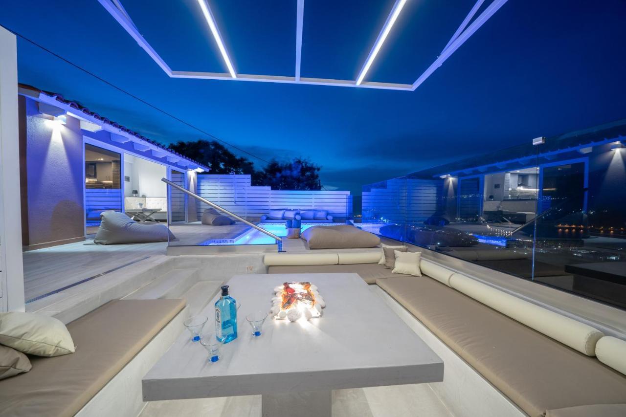 The "L" Suites & Apartments อาร์กอสโตลี ภายนอก รูปภาพ