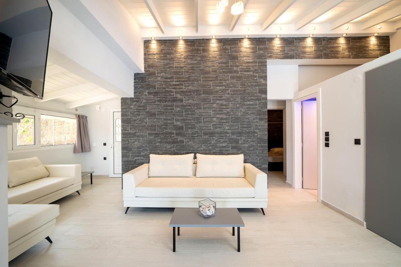 The "L" Suites & Apartments อาร์กอสโตลี ภายนอก รูปภาพ