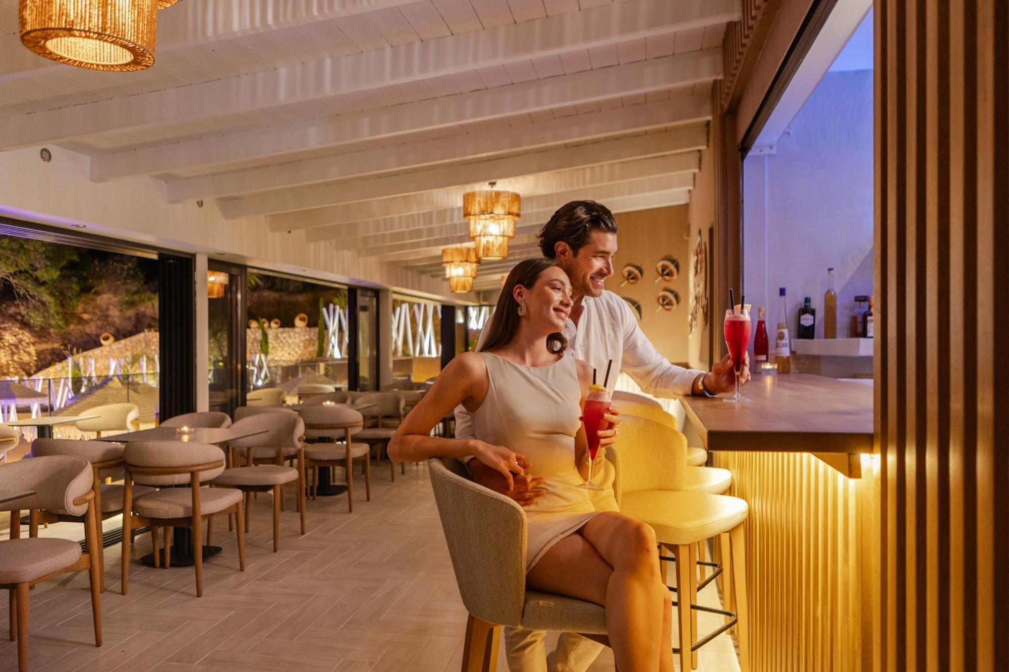 The "L" Suites & Apartments อาร์กอสโตลี ภายนอก รูปภาพ