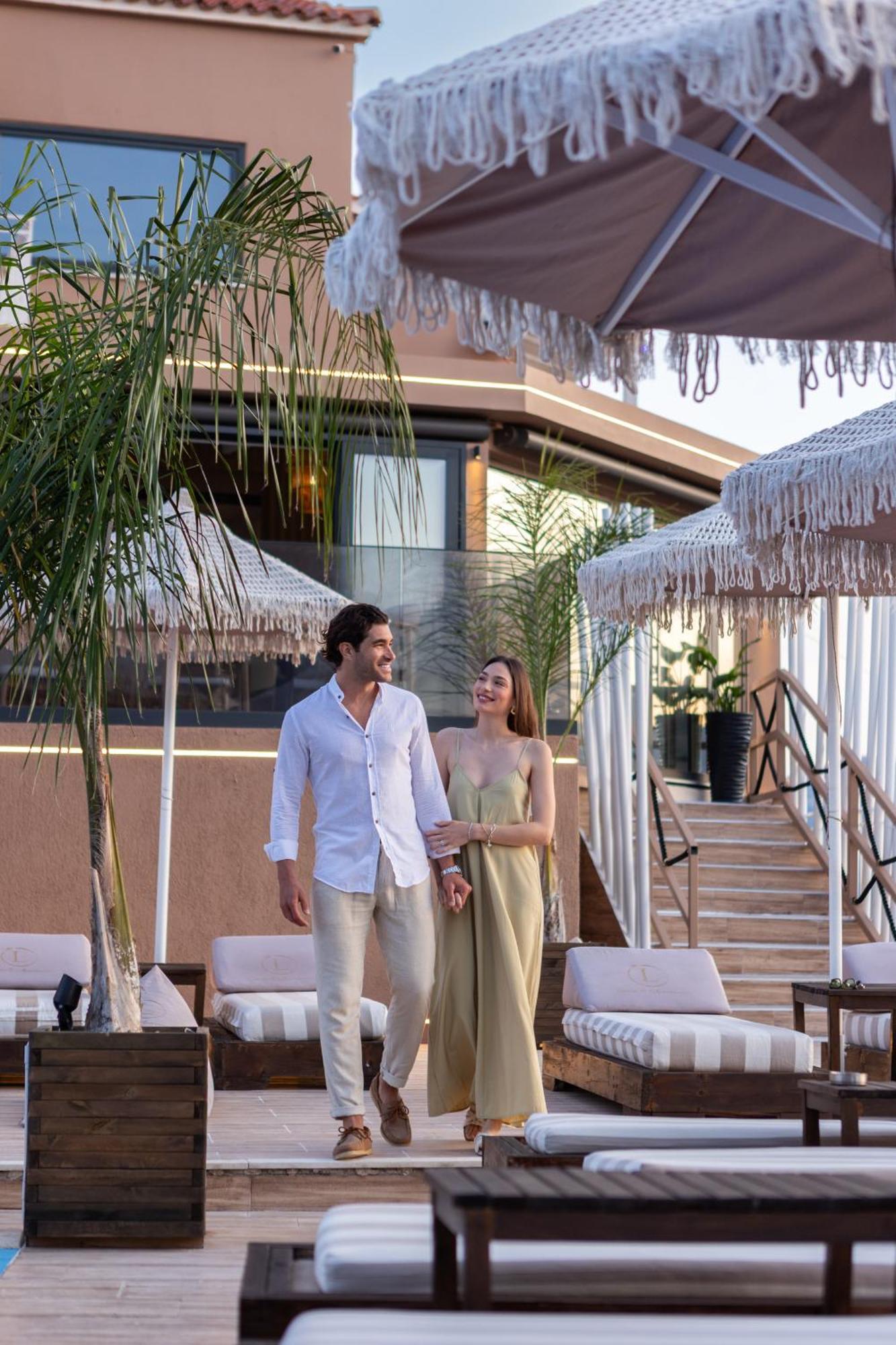 The "L" Suites & Apartments อาร์กอสโตลี ภายนอก รูปภาพ