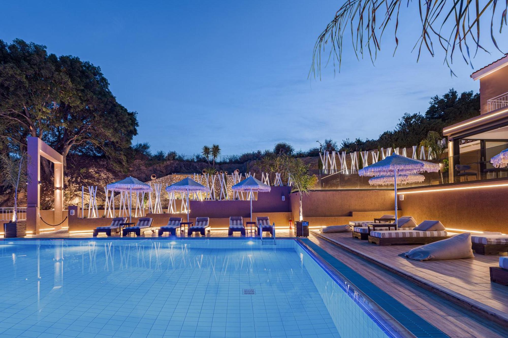 The "L" Suites & Apartments อาร์กอสโตลี ภายนอก รูปภาพ