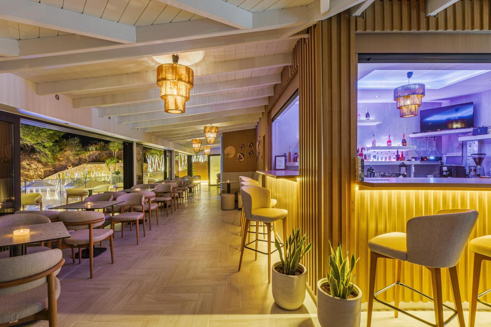 The "L" Suites & Apartments อาร์กอสโตลี ภายนอก รูปภาพ